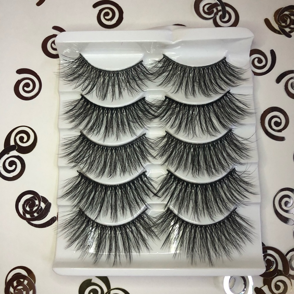 “DREAMZ” 3D LASHES ✨ - Picture 2 of 3